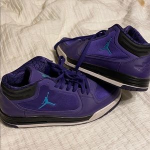 Worn Once!! JORDAN’s - Size 9